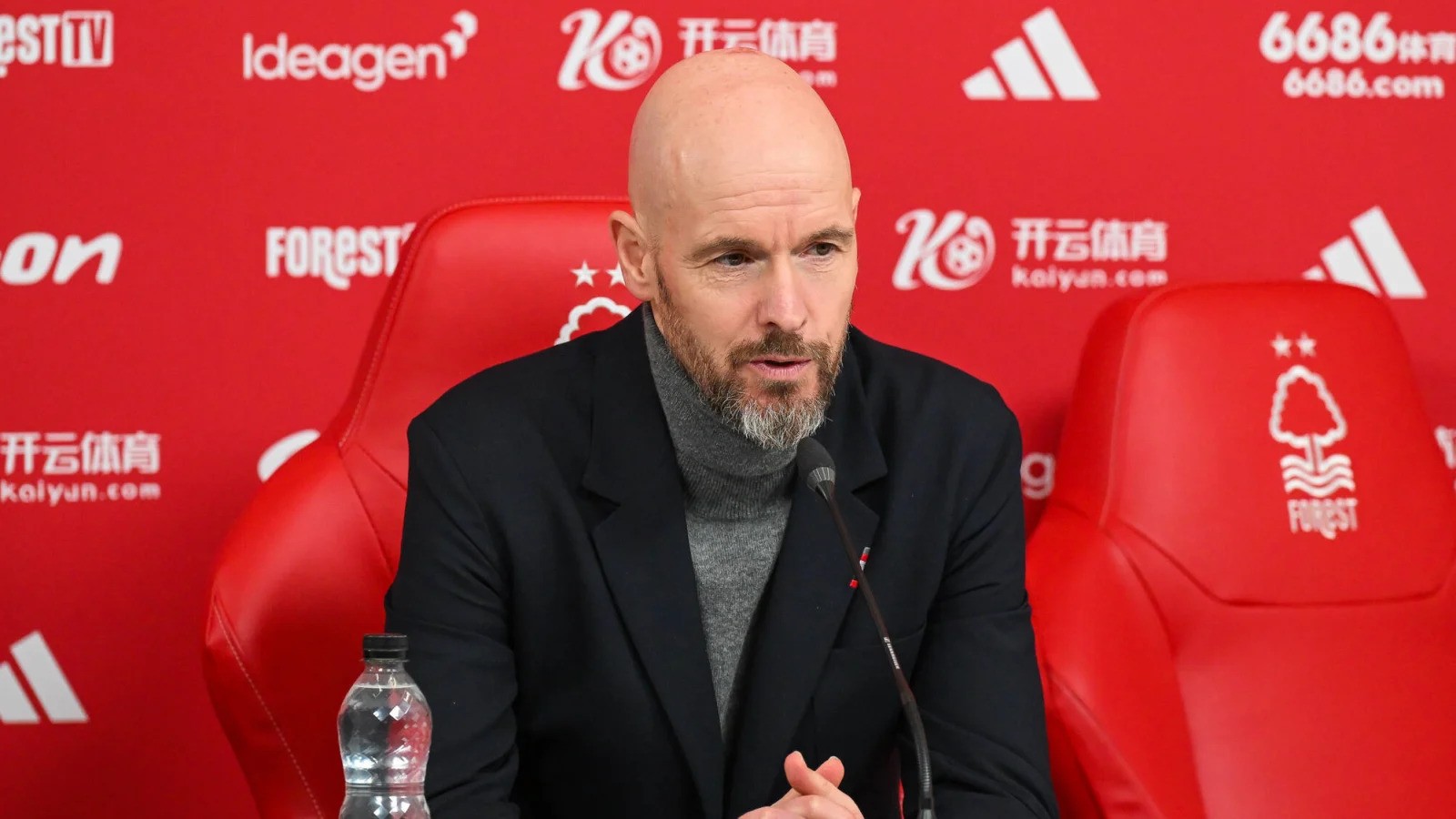 Erik Ten Hag trả lời trong họp báo trước trận Nottingham Forest ở vòng 5 FA Cup